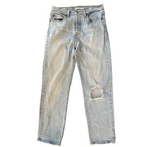 Levi’s Wedgie Straight Leg Distressed Jean Size W26L26
